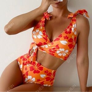 SHEIN bikini set 💛 size large 🧡 only worn once EUC!!!